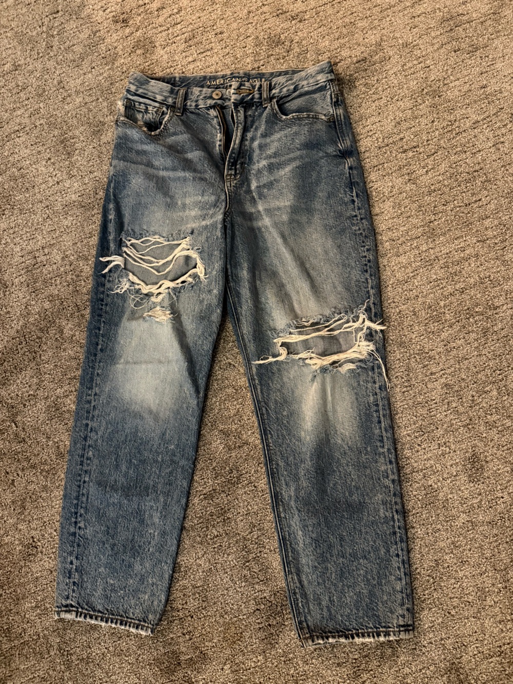 American Eagle Outfitters Women's Curvy Mom Jeans - Distressed Light Blue size 6